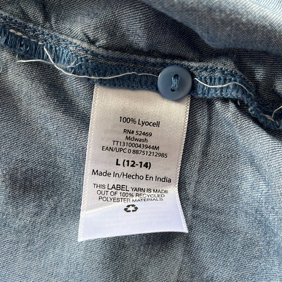 Time and Tru Chambray Oversized Peplum Blouse Size Large NWOT - Picture 8 of 9